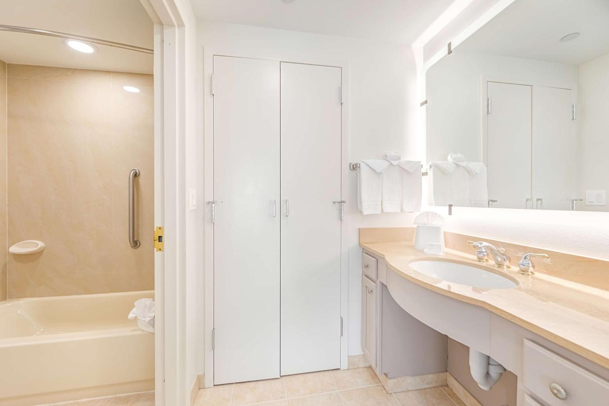 Homewood Suites By Hilton East Rutherford - Meadowlands, Nj Экстерьер фото